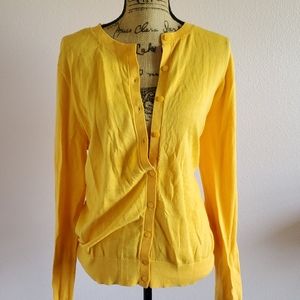 🧊Beautiful Yellow Sweater